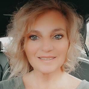 Meet your Posher, Connie